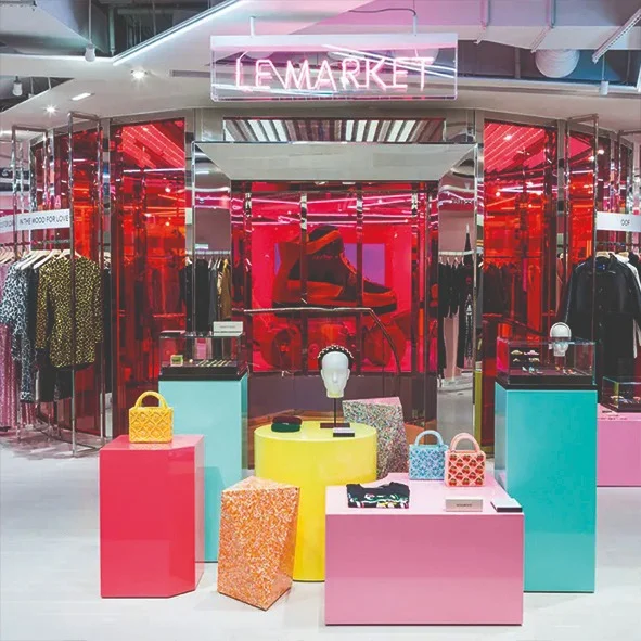 LE MARKET luxury — Department store in Paris